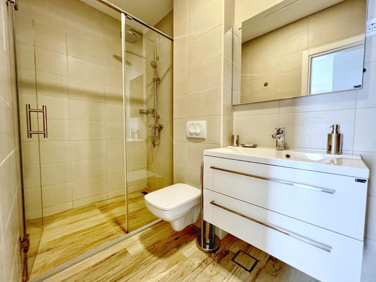 Yourhome Beach First Line Dobra Voda Exterior photo